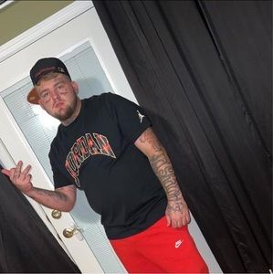 Meet your Posher, Sky